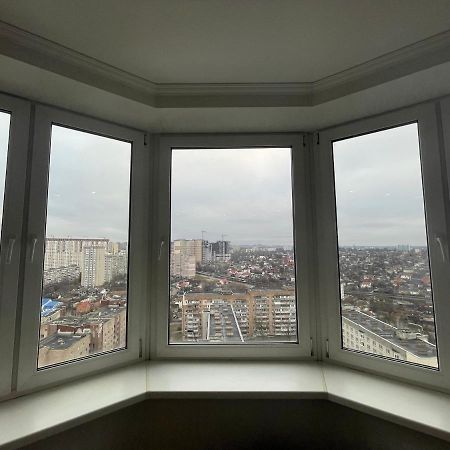 View Apartments, 22 Floor With 2 Rooms Kiev Bagian luar foto