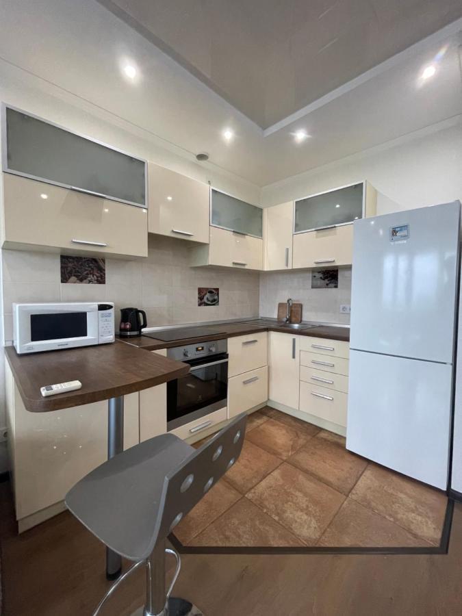 View Apartments, 22 Floor With 2 Rooms Kiev Bagian luar foto