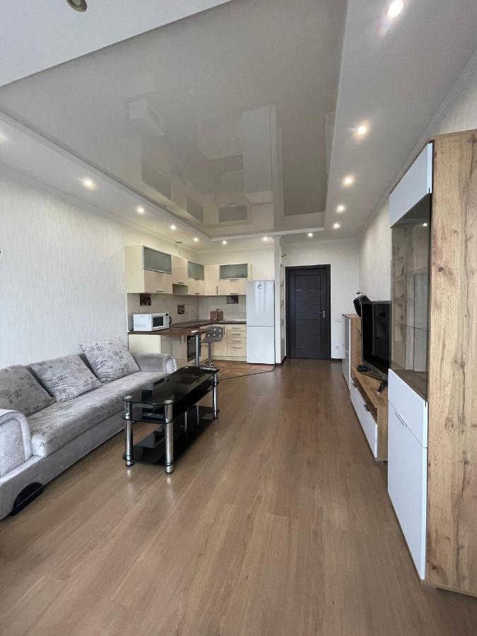View Apartments, 22 Floor With 2 Rooms Kiev Bagian luar foto