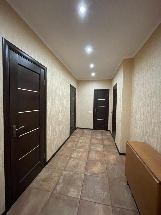 View Apartments, 22 Floor With 2 Rooms Kiev Bagian luar foto
